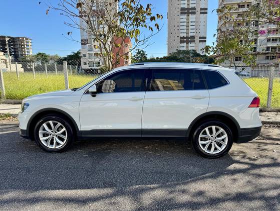 VOLKSWAGEN TIGUAN 1.4 250 TSI TOTAL FLEX ALLSPACE COMFORTLINE TIPTRONIC VOLKSWAGEN TIGUAN 1.4 250 TSI TOTAL FLEX ALLSPACE COMFORTLINE TIPTRONIC